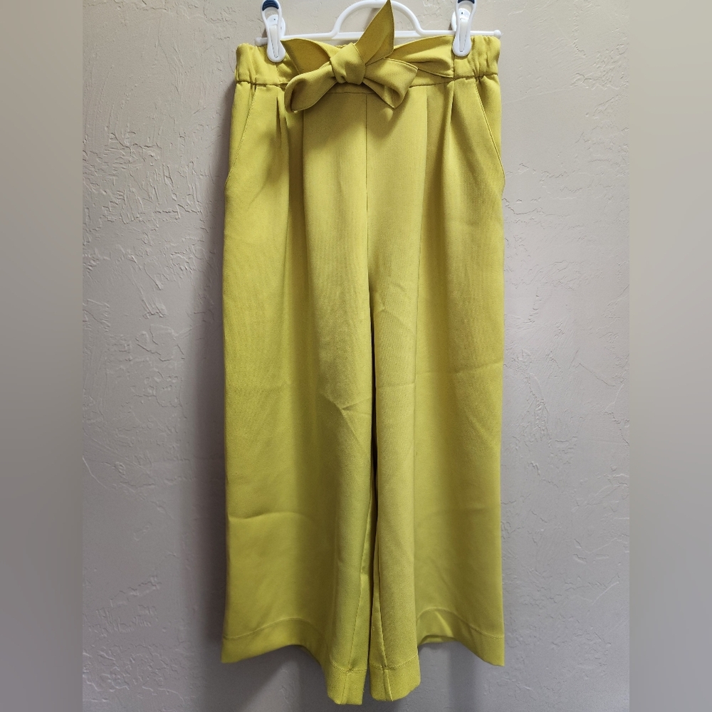 Lululemon Capri Pants